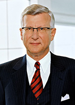 Porträtfoto Prof. Edward G. Krubasik